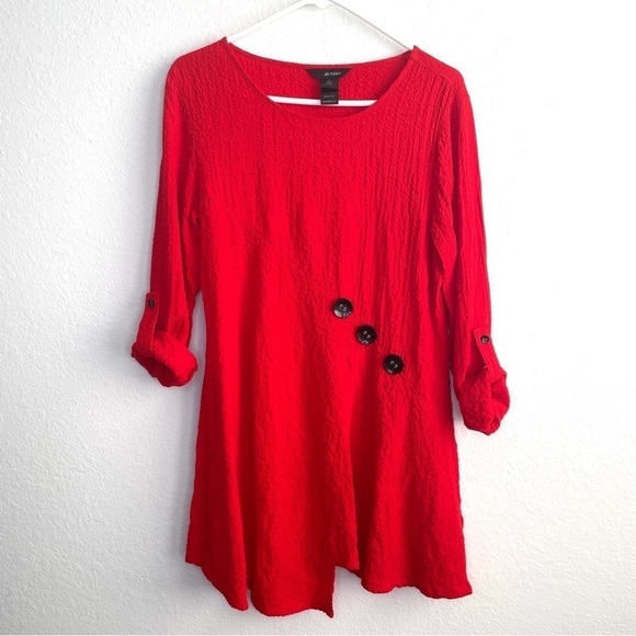 Ali Miles Red Crinkle Fabric Roll Tab Sleeve Tunic Top Size M Asymmetric Hem - Picture 1 of 9